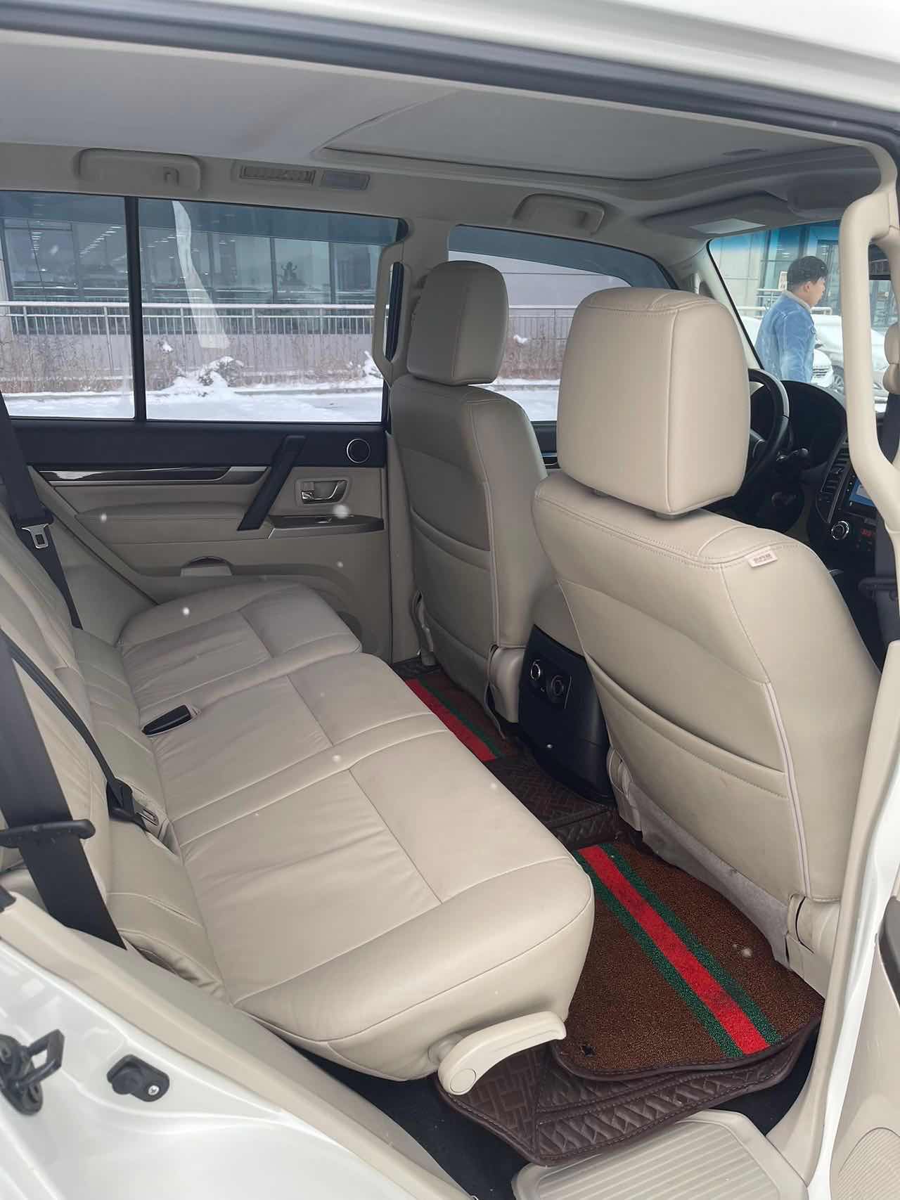 三菱 帕杰罗 2017款 中东版v97 3.8v6-新疆通汇二手车-通汇星星邢息